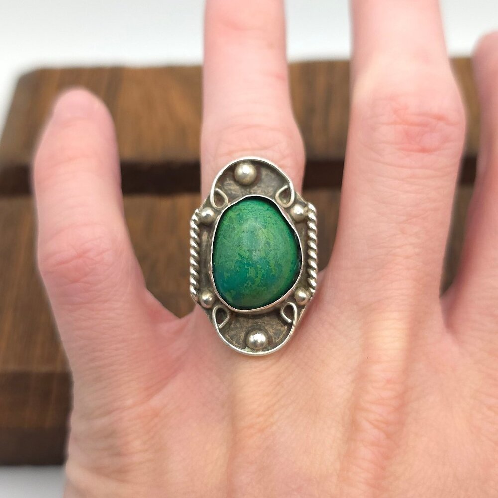 Size 7 Sterling Silver Rustic Turquoise Stone Band Ring A295